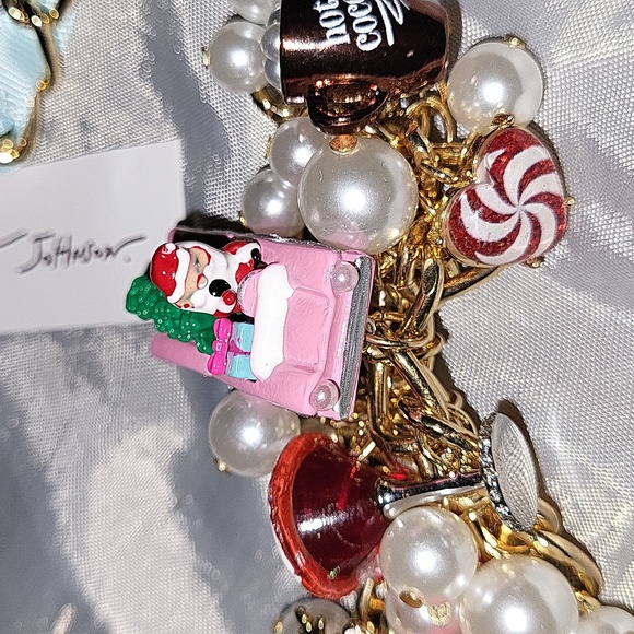 Betsey Johnson Christmas SANTA Pink - Picture 7 of 7